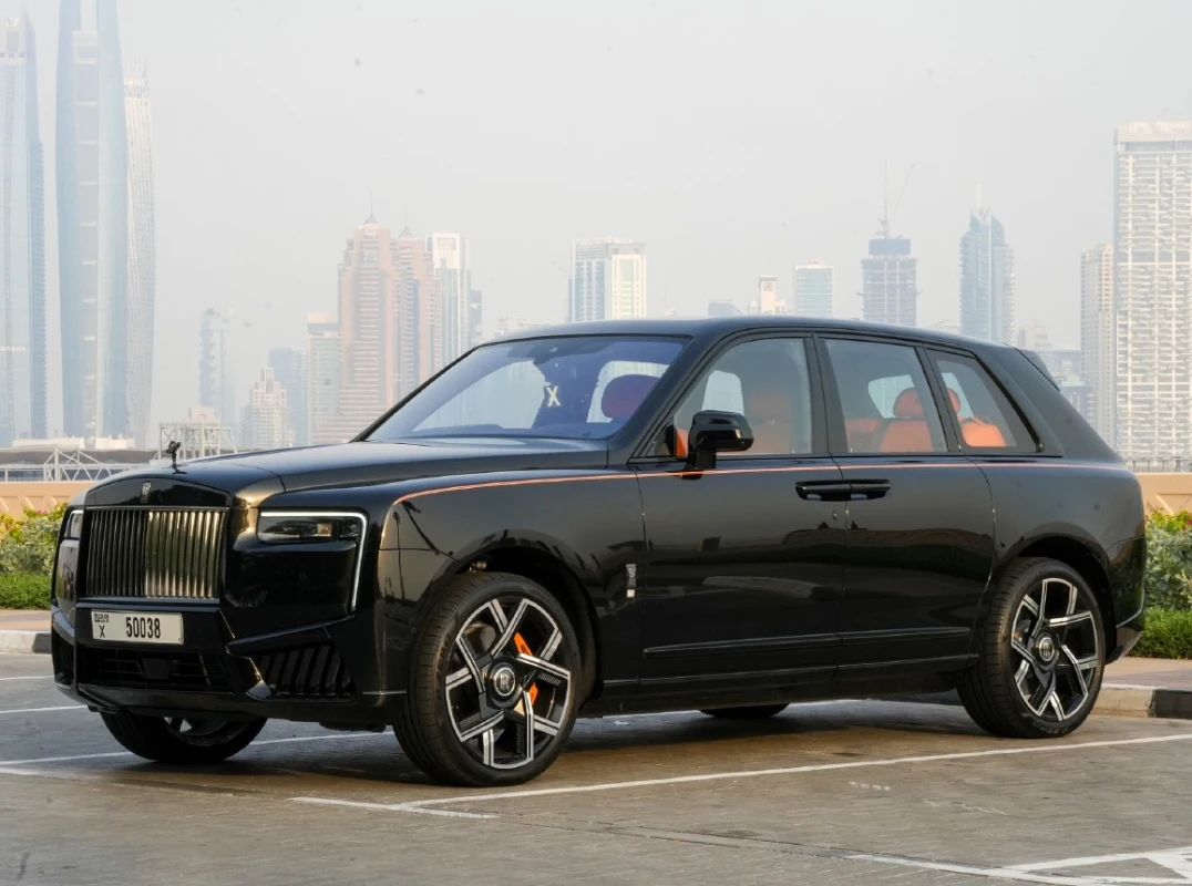 Rent Rolls Royce Cullinan in Dubai
